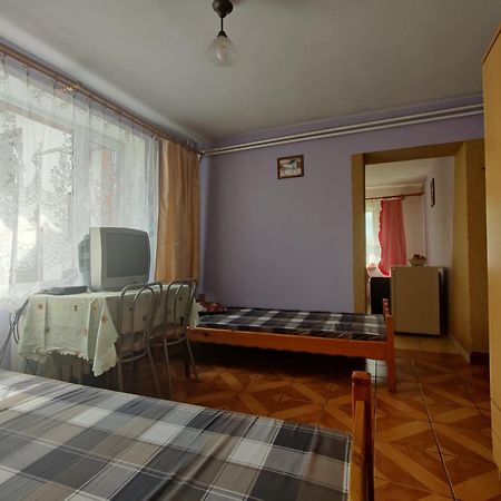 Przy Winogronie Hotel Uherce Mineralne Bilik gambar