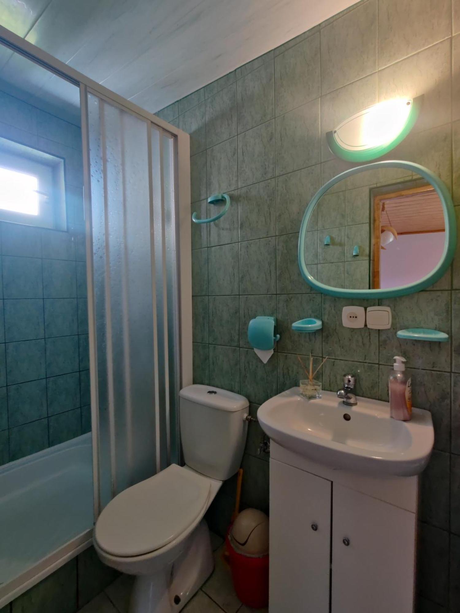 Przy Winogronie Hotel Uherce Mineralne Bilik gambar